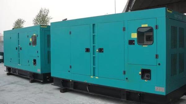 梁山康明斯400kw大型柴油二手发电机组